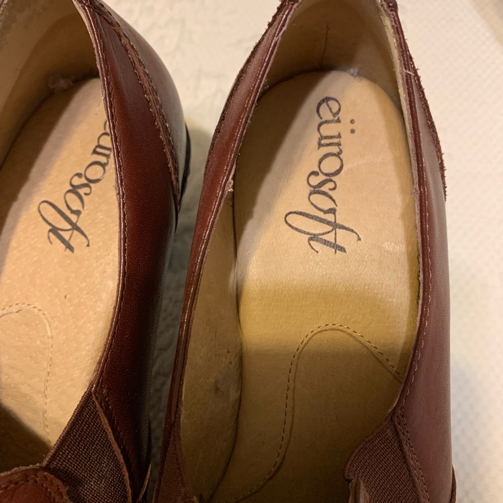 Shoes - Picture 5 of 5